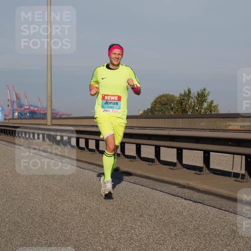 03.10.2025 - Köhlbrandbrückenlauf Fabian Wolf http://msf.ph/oto/9022935 03.10.2025 09:39:01 Position 3 3082 meine-sportfotos.de