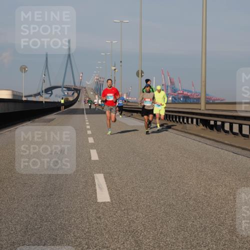 03.10.2025 - Köhlbrandbrückenlauf Fabian Wolf http://msf.ph/oto/9022988 03.10.2025 09:39:06 Position 3  meine-sportfotos.de