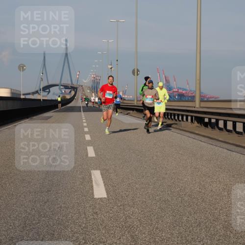 03.10.2025 - Köhlbrandbrückenlauf Fabian Wolf http://msf.ph/oto/9022998 03.10.2025 09:39:06 Position 3  meine-sportfotos.de