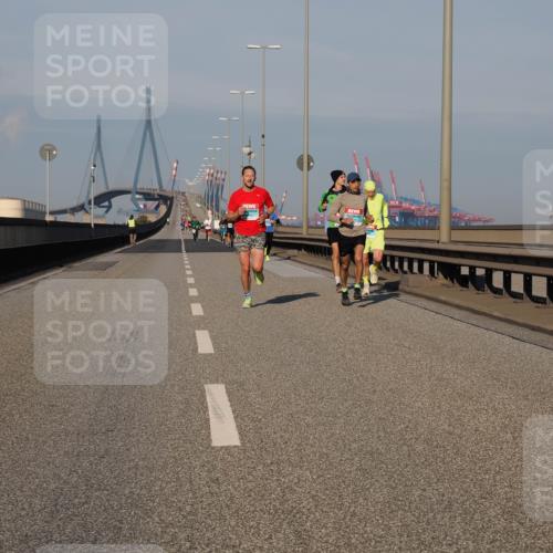 03.10.2025 - Köhlbrandbrückenlauf Fabian Wolf http://msf.ph/oto/9023008 03.10.2025 09:39:07 Position 3  meine-sportfotos.de