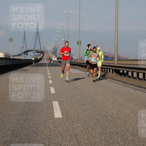 03.10.2025 - Köhlbrandbrückenlauf Fabian Wolf http://msf.ph/oto/9023012 03.10.2025 09:39:07 Position 3  meine-sportfotos.de