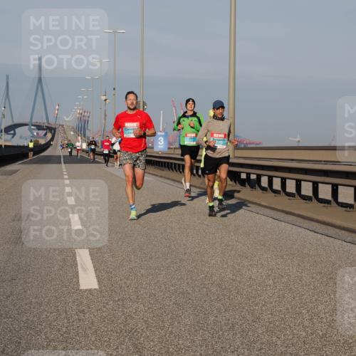 03.10.2025 - Köhlbrandbrückenlauf Fabian Wolf http://msf.ph/oto/9023034 03.10.2025 09:39:08 Position 3 3, 1007 meine-sportfotos.de