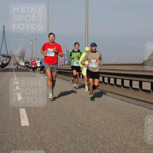 03.10.2025 - Köhlbrandbrückenlauf Fabian Wolf http://msf.ph/oto/9023052 03.10.2025 09:39:09 Position 3 2402, 1007 meine-sportfotos.de