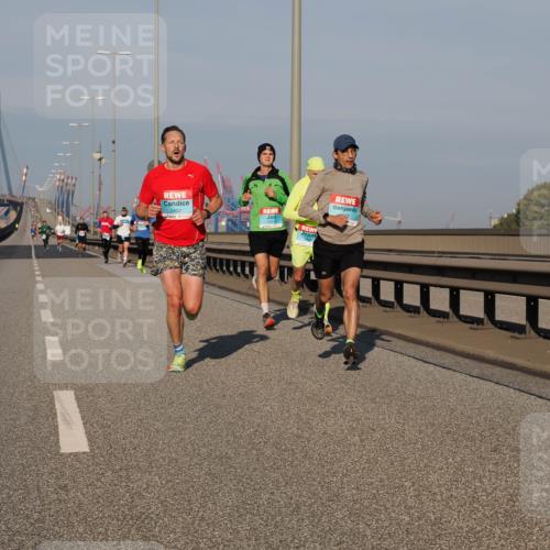 03.10.2025 - Köhlbrandbrückenlauf Fabian Wolf http://msf.ph/oto/9023058 03.10.2025 09:39:09 Position 3 2402 meine-sportfotos.de