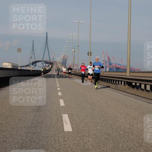 03.10.2025 - Köhlbrandbrückenlauf Fabian Wolf http://msf.ph/oto/9023098 03.10.2025 09:39:13 Position 3  meine-sportfotos.de