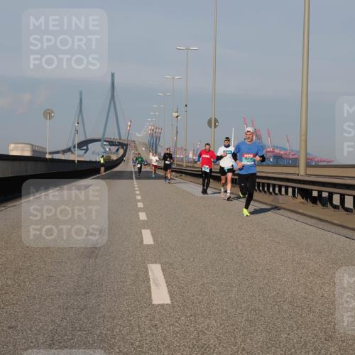 03.10.2025 - Köhlbrandbrückenlauf Fabian Wolf http://msf.ph/oto/9023125 03.10.2025 09:39:14 Position 3  meine-sportfotos.de