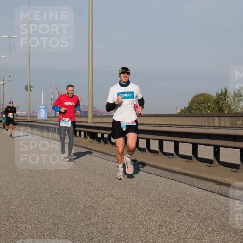 03.10.2025 - Köhlbrandbrückenlauf Fabian Wolf http://msf.ph/oto/9023206 03.10.2025 09:39:19 Position 3  meine-sportfotos.de
