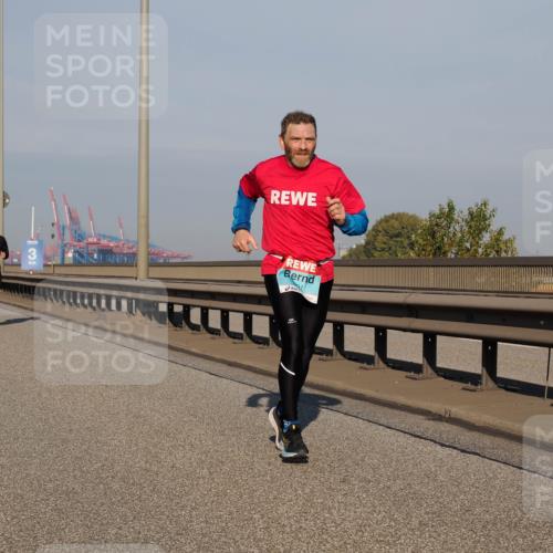 03.10.2025 - Köhlbrandbrückenlauf Fabian Wolf http://msf.ph/oto/9023242 03.10.2025 09:39:21 Position 3 3 meine-sportfotos.de