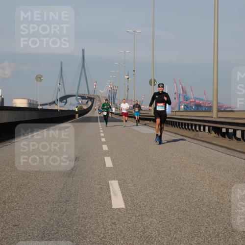 03.10.2025 - Köhlbrandbrückenlauf Fabian Wolf http://msf.ph/oto/9023258 03.10.2025 09:39:22 Position 3  meine-sportfotos.de
