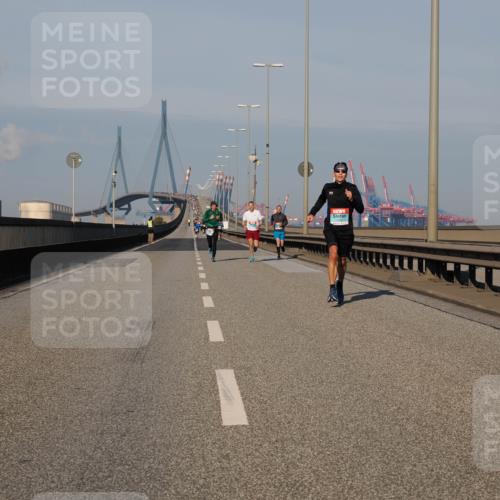 03.10.2025 - Köhlbrandbrückenlauf Fabian Wolf http://msf.ph/oto/9023266 03.10.2025 09:39:23 Position 3  meine-sportfotos.de