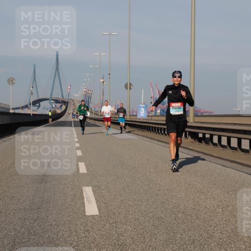 03.10.2025 - Köhlbrandbrückenlauf Fabian Wolf http://msf.ph/oto/9023302 03.10.2025 09:39:24 Position 3  meine-sportfotos.de