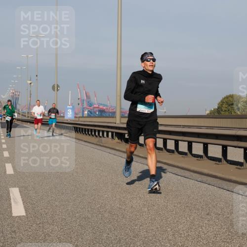03.10.2025 - Köhlbrandbrückenlauf Fabian Wolf http://msf.ph/oto/9023326 03.10.2025 09:39:25 Position 3 1034 meine-sportfotos.de
