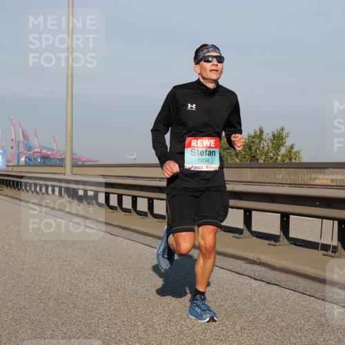 03.10.2025 - Köhlbrandbrückenlauf Fabian Wolf http://msf.ph/oto/9023344 03.10.2025 09:39:26 Position 3 3, 1034 meine-sportfotos.de