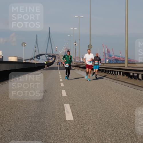 03.10.2025 - Köhlbrandbrückenlauf Fabian Wolf http://msf.ph/oto/9023366 03.10.2025 09:39:28 Position 3  meine-sportfotos.de