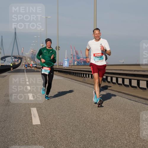 03.10.2025 - Köhlbrandbrückenlauf Fabian Wolf http://msf.ph/oto/9023467 03.10.2025 09:39:32 Position 3 1187, 3, 3086 meine-sportfotos.de
