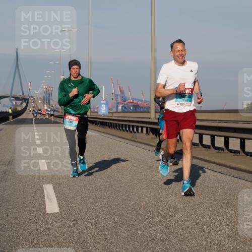 03.10.2025 - Köhlbrandbrückenlauf Fabian Wolf http://msf.ph/oto/9023478 03.10.2025 09:39:32 Position 3 1187, 3, 3086 meine-sportfotos.de