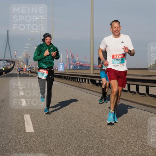 03.10.2025 - Köhlbrandbrückenlauf Fabian Wolf http://msf.ph/oto/9023484 03.10.2025 09:39:32 Position 3 1187, 33, 3086 meine-sportfotos.de