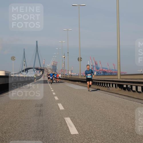 03.10.2025 - Köhlbrandbrückenlauf Fabian Wolf http://msf.ph/oto/9023545 03.10.2025 09:39:45 Position 3  meine-sportfotos.de