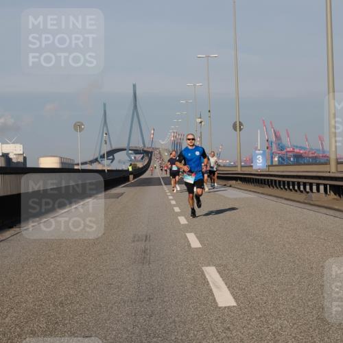 03.10.2025 - Köhlbrandbrückenlauf Fabian Wolf http://msf.ph/oto/9023708 03.10.2025 09:39:55 Position 3  meine-sportfotos.de