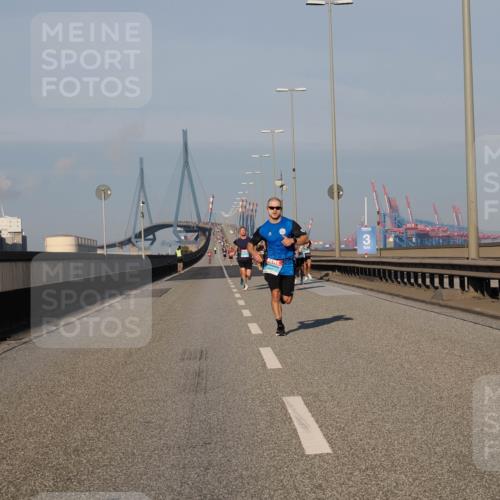 03.10.2025 - Köhlbrandbrückenlauf Fabian Wolf http://msf.ph/oto/9023728 03.10.2025 09:39:55 Position 3 3 meine-sportfotos.de
