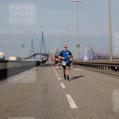 03.10.2025 - Köhlbrandbrückenlauf Fabian Wolf http://msf.ph/oto/9023734 03.10.2025 09:39:56 Position 3  meine-sportfotos.de