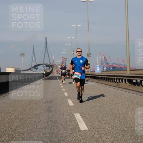 03.10.2025 - Köhlbrandbrückenlauf Fabian Wolf http://msf.ph/oto/9023767 03.10.2025 09:39:57 Position 3  meine-sportfotos.de