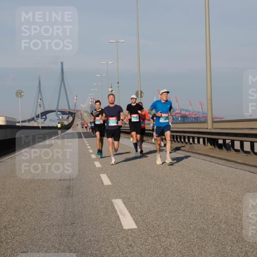 03.10.2025 - Köhlbrandbrückenlauf Fabian Wolf http://msf.ph/oto/9023864 03.10.2025 09:40:01 Position 3  meine-sportfotos.de