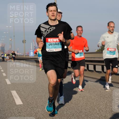 03.10.2025 - Köhlbrandbrückenlauf Fabian Wolf http://msf.ph/oto/9023983 03.10.2025 09:40:05 Position 3 2722, 1012, 3267 meine-sportfotos.de