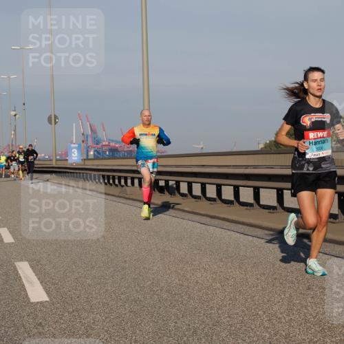 03.10.2025 - Köhlbrandbrückenlauf Fabian Wolf http://msf.ph/oto/9024011 03.10.2025 09:40:07 Position 3 3, 3008 meine-sportfotos.de
