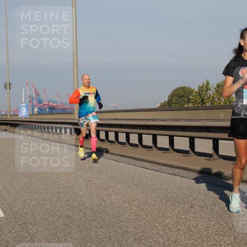 03.10.2025 - Köhlbrandbrückenlauf Fabian Wolf http://msf.ph/oto/9024024 03.10.2025 09:40:07 Position 3 3, 3008 meine-sportfotos.de