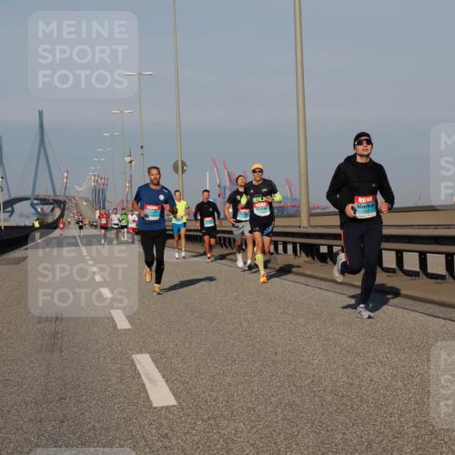 03.10.2025 - Köhlbrandbrückenlauf Fabian Wolf http://msf.ph/oto/9024132 03.10.2025 09:40:16 Position 3 1019 meine-sportfotos.de