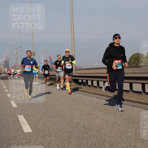 03.10.2025 - Köhlbrandbrückenlauf Fabian Wolf http://msf.ph/oto/9024148 03.10.2025 09:40:17 Position 3 3756, 019 meine-sportfotos.de