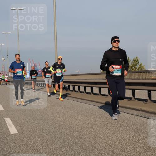 03.10.2025 - Köhlbrandbrückenlauf Fabian Wolf http://msf.ph/oto/9024154 03.10.2025 09:40:17 Position 3 1019 meine-sportfotos.de