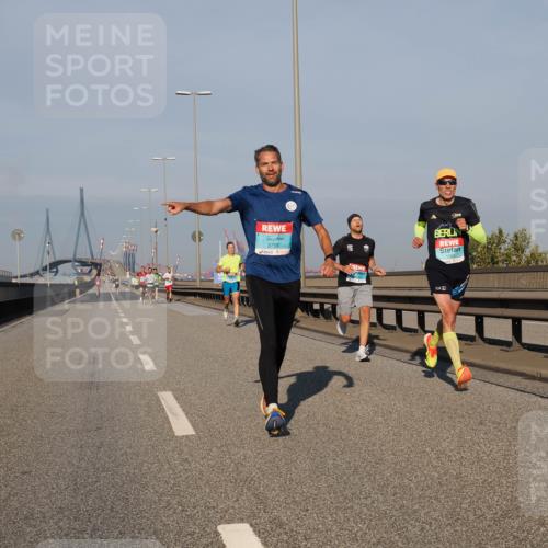 03.10.2025 - Köhlbrandbrückenlauf Fabian Wolf http://msf.ph/oto/9024190 03.10.2025 09:40:19 Position 3 3756 meine-sportfotos.de