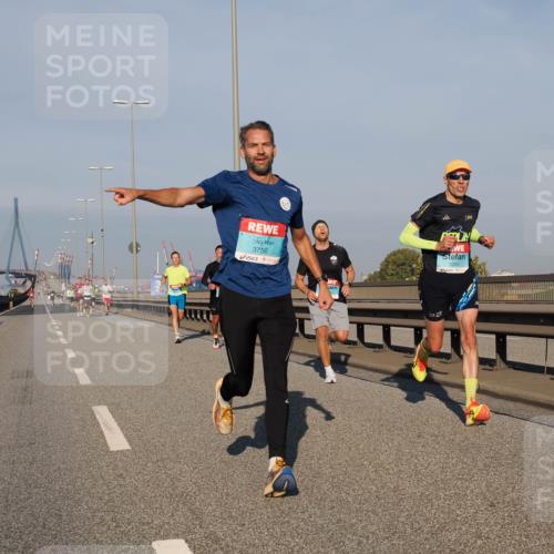 03.10.2025 - Köhlbrandbrückenlauf Fabian Wolf http://msf.ph/oto/9024204 03.10.2025 09:40:19 Position 3 3756, 2, 1055 meine-sportfotos.de