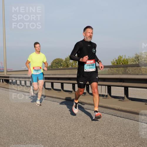 03.10.2025 - Köhlbrandbrückenlauf Fabian Wolf http://msf.ph/oto/9024269 03.10.2025 09:40:23 Position 3 3712, 3269 meine-sportfotos.de