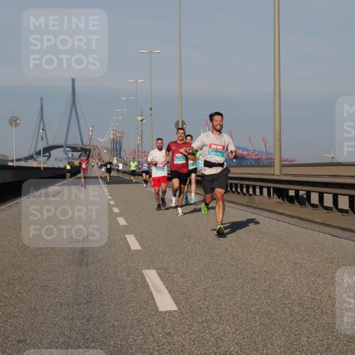 03.10.2025 - Köhlbrandbrückenlauf Fabian Wolf http://msf.ph/oto/9024306 03.10.2025 09:40:28 Position 3  meine-sportfotos.de