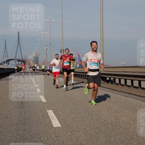 03.10.2025 - Köhlbrandbrückenlauf Fabian Wolf http://msf.ph/oto/9024334 03.10.2025 09:40:29 Position 3 2933 meine-sportfotos.de