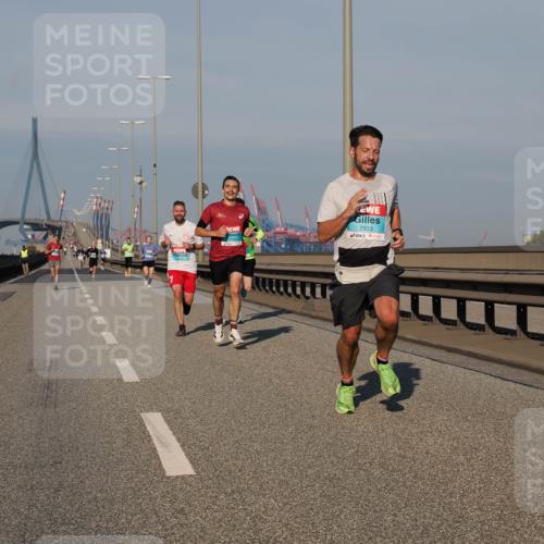 03.10.2025 - Köhlbrandbrückenlauf Fabian Wolf http://msf.ph/oto/9024348 03.10.2025 09:40:29 Position 3 2933 meine-sportfotos.de