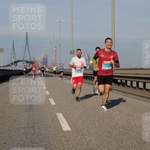03.10.2025 - Köhlbrandbrückenlauf Fabian Wolf http://msf.ph/oto/9024392 03.10.2025 09:40:31 Position 3 2792 meine-sportfotos.de
