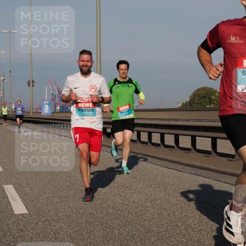 03.10.2025 - Köhlbrandbrückenlauf Fabian Wolf http://msf.ph/oto/9024436 03.10.2025 09:40:32 Position 3 3, 3618, 2792 meine-sportfotos.de