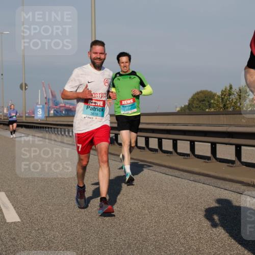 03.10.2025 - Köhlbrandbrückenlauf Fabian Wolf http://msf.ph/oto/9024442 03.10.2025 09:40:32 Position 3 7, 3618, 2705 meine-sportfotos.de
