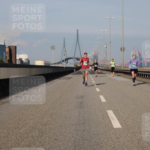 03.10.2025 - Köhlbrandbrückenlauf Fabian Wolf http://msf.ph/oto/9024468 03.10.2025 09:40:36 Position 3  meine-sportfotos.de