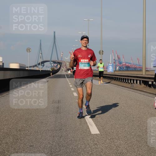 03.10.2025 - Köhlbrandbrückenlauf Fabian Wolf http://msf.ph/oto/9024584 03.10.2025 09:40:39 Position 3 1035, 3 meine-sportfotos.de