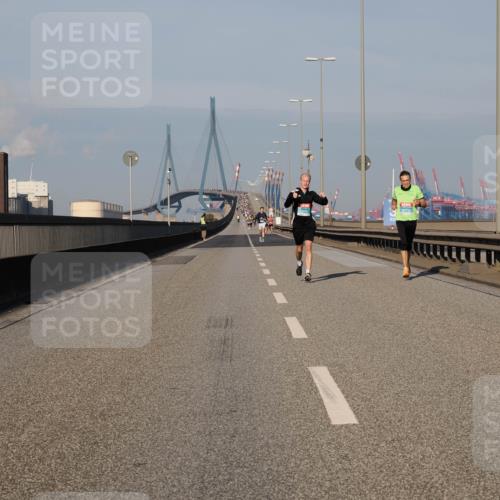 03.10.2025 - Köhlbrandbrückenlauf Fabian Wolf http://msf.ph/oto/9024641 03.10.2025 09:40:42 Position 3  meine-sportfotos.de