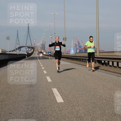 03.10.2025 - Köhlbrandbrückenlauf Fabian Wolf http://msf.ph/oto/9024699 03.10.2025 09:40:44 Position 3 3 meine-sportfotos.de