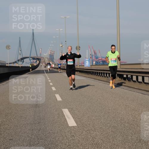 03.10.2025 - Köhlbrandbrückenlauf Fabian Wolf http://msf.ph/oto/9024707 03.10.2025 09:40:44 Position 3 3 meine-sportfotos.de