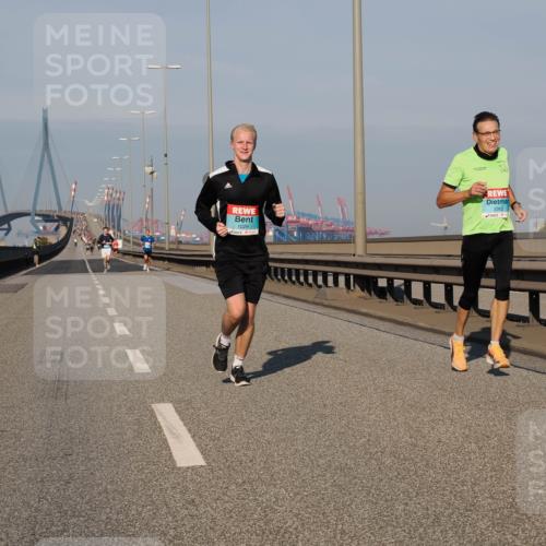 03.10.2025 - Köhlbrandbrückenlauf Fabian Wolf http://msf.ph/oto/9024771 03.10.2025 09:40:46 Position 3 1029, 3262 meine-sportfotos.de