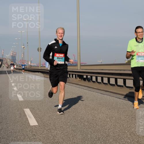 03.10.2025 - Köhlbrandbrückenlauf Fabian Wolf http://msf.ph/oto/9024792 03.10.2025 09:40:46 Position 3 1029, 3262 meine-sportfotos.de