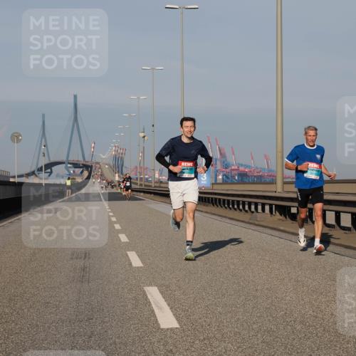 03.10.2025 - Köhlbrandbrückenlauf Fabian Wolf http://msf.ph/oto/9024922 03.10.2025 09:41:00 Position 3 3078 meine-sportfotos.de